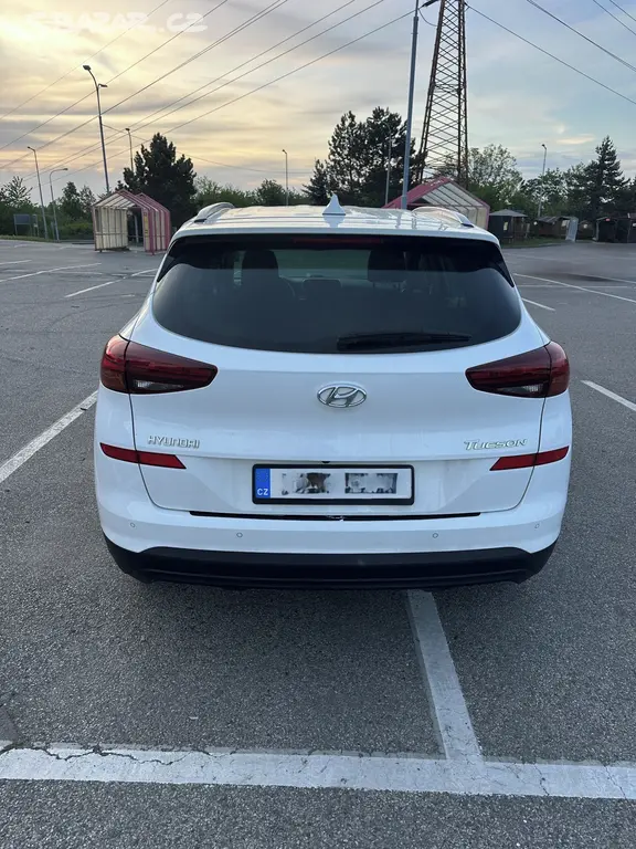 Hyundai Tucson, 1.6 benzín 97 kw koupeno v ČR - fotka 4