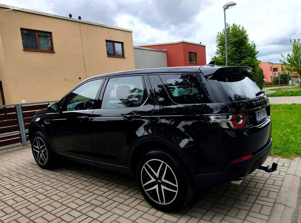 LAND ROVER DISCOVERY SPORT 2.0TD4 110kW 4x4 - fotka 2