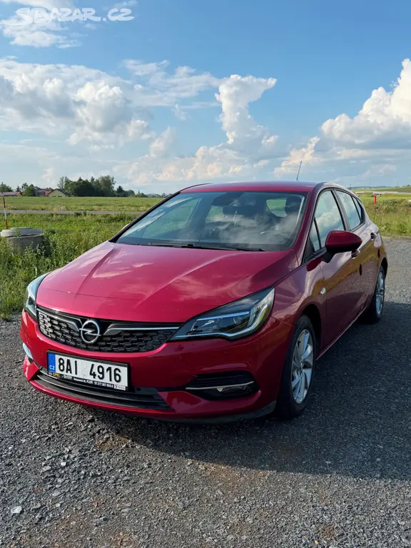 Opel Astra 1,2 Turbo - fotka 3