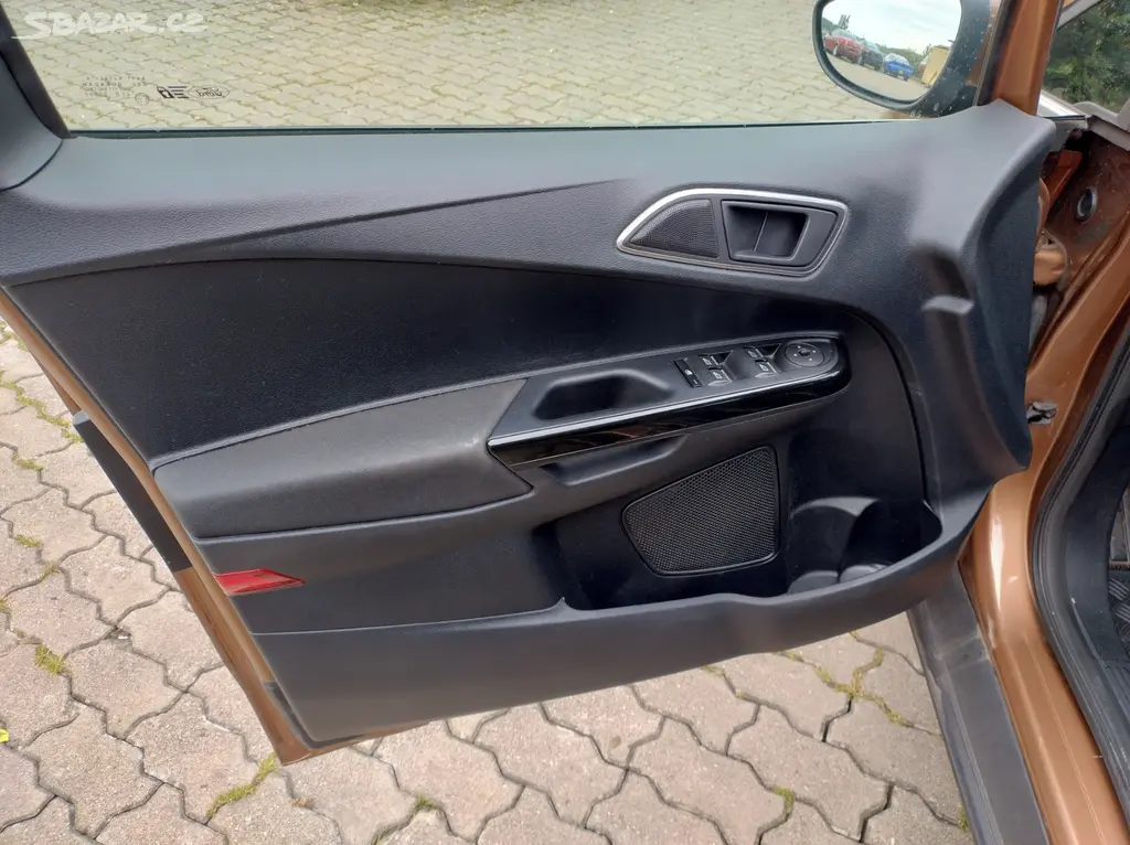 Ford B-MAX 2015 1,0T ECO BOOST 92kW XENONY 132TKM - fotka 4