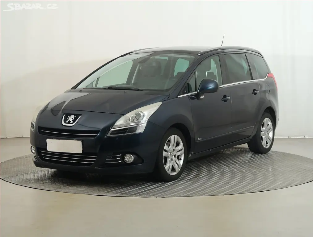 Peugeot 5008, 2.0 HDI, Automatická klima - fotka 2