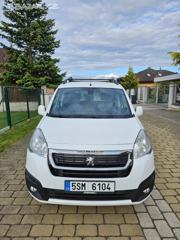 Peugeot Partner Tepee 1,6 s kempovací vestavbou