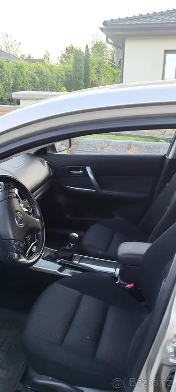 Mazda 6 1,8 - fotka 5