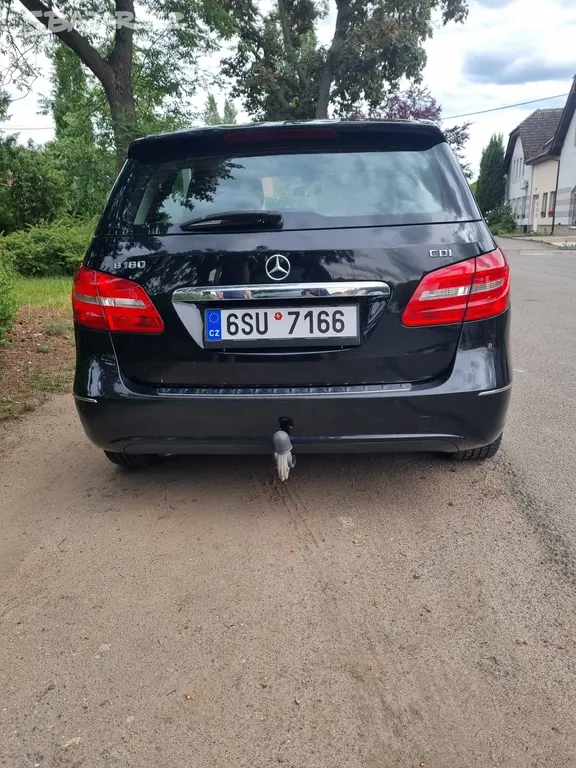 Mercedes-Benz B 180 CDI 1.5 (2014), 80 kW - fotka 5