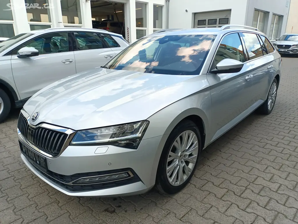 Škoda Superb 3 Combi Style 2.0 TDI 110kW DSG - fotka 3