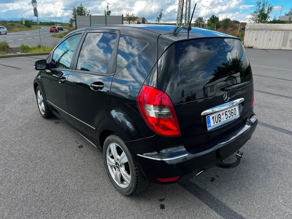 Mercedes-Benz Třídy A 1.5 - fotka 4