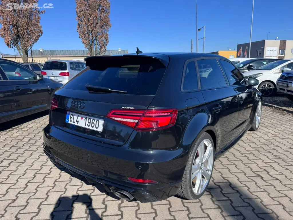 Audi RS3, 4X4 2,5 TFSI 400+ KONÍ KM - fotka 6