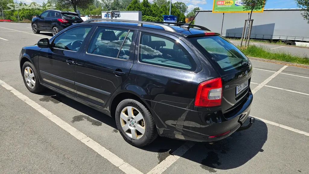 Škoda Octavia 2 facelift combi - 1.6 TDi 77 kW - fotka 4