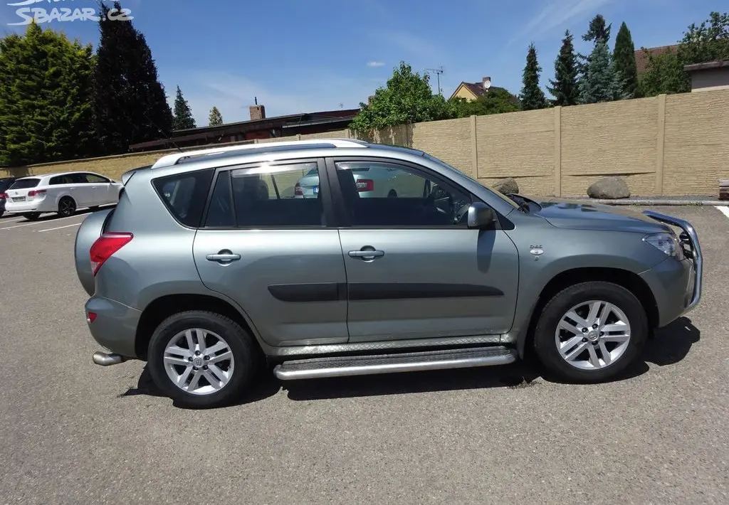 Toyota Rav4 2.2 D-D4 r.v.2006 4x4 (100 kw)stk:9/27 - fotka 3