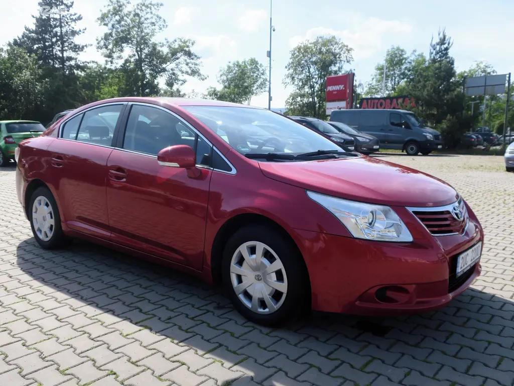 Toyota Avensis 1.6 i 16V 97 kW - fotka 3