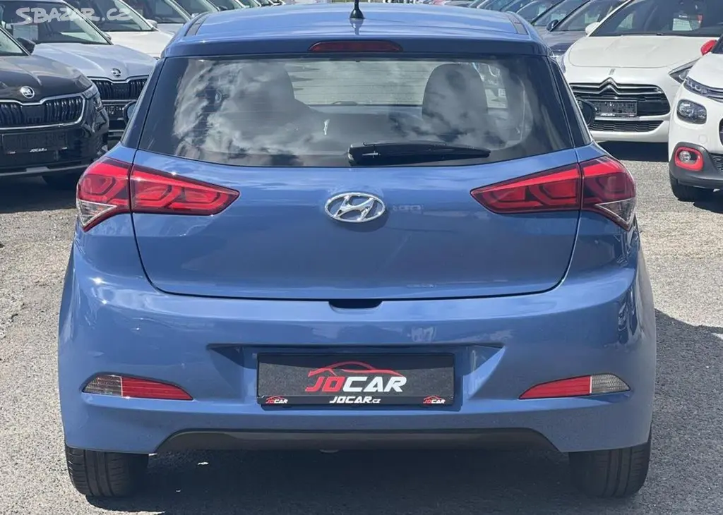 Hyundai i20 1.2i KLIMATIZACE ALU PŮVOD ČR manuální - fotka 5
