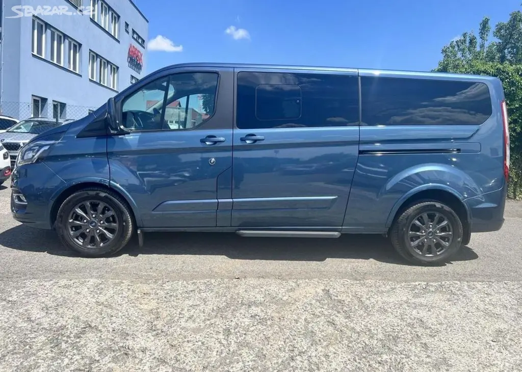 Ford Tourneo Custom 2.0TDCi 8MÍST AUTOMAT odp.DPH - fotka 4