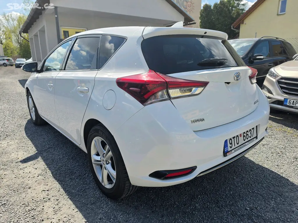 Toyota Auris1.6 VVTi - fotka 2