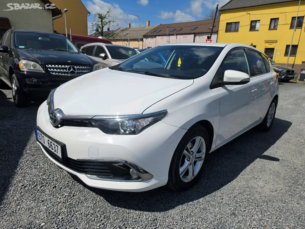 Toyota Auris1.6 VVTi - fotka 3