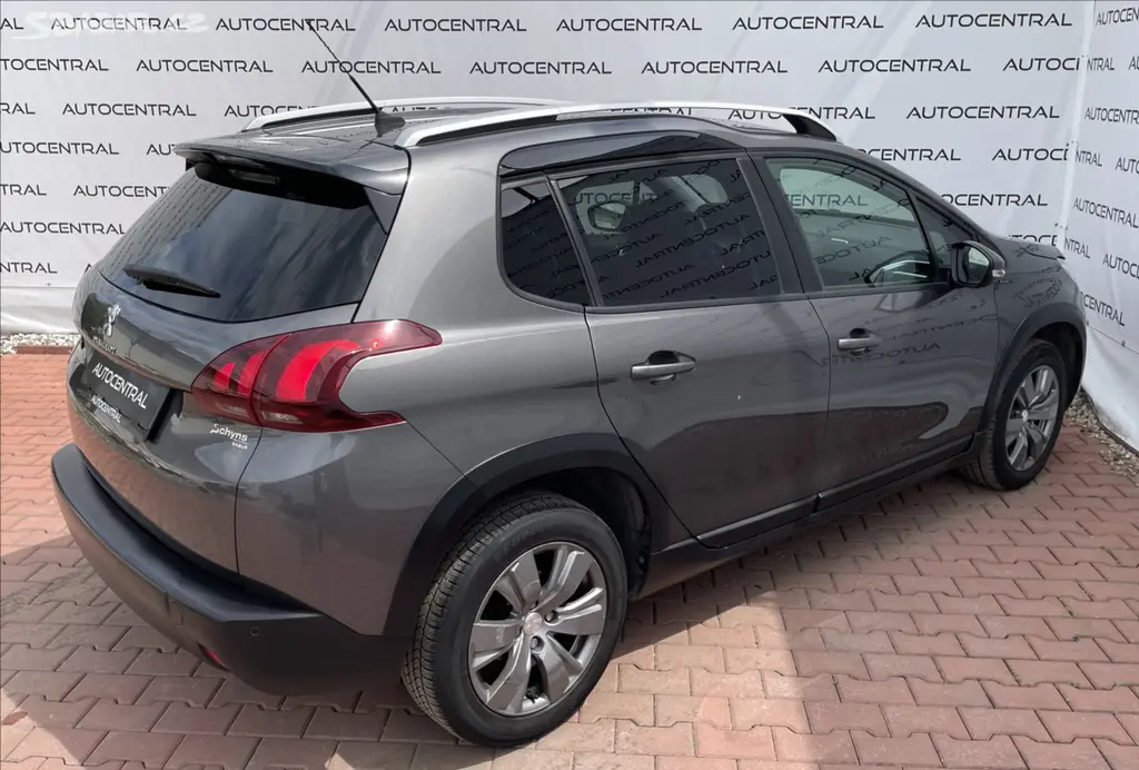 Peugeot 2008, 1,2 i,81kW,Signature,STK 5/28 - fotka 4
