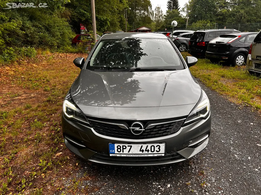 Opel Astra 1,2i 81kW, r.v. 2020, najeto 67123km - fotka 3