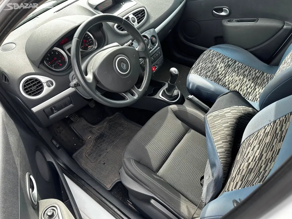 Renault Clio kombi 1.2i, r.2011, 98 800km,ČR - fotka 6