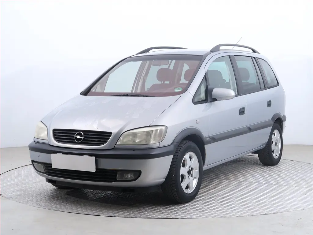 Opel Zafira, 2.2 16V, 7 míst, po STK, Tažné - fotka 2