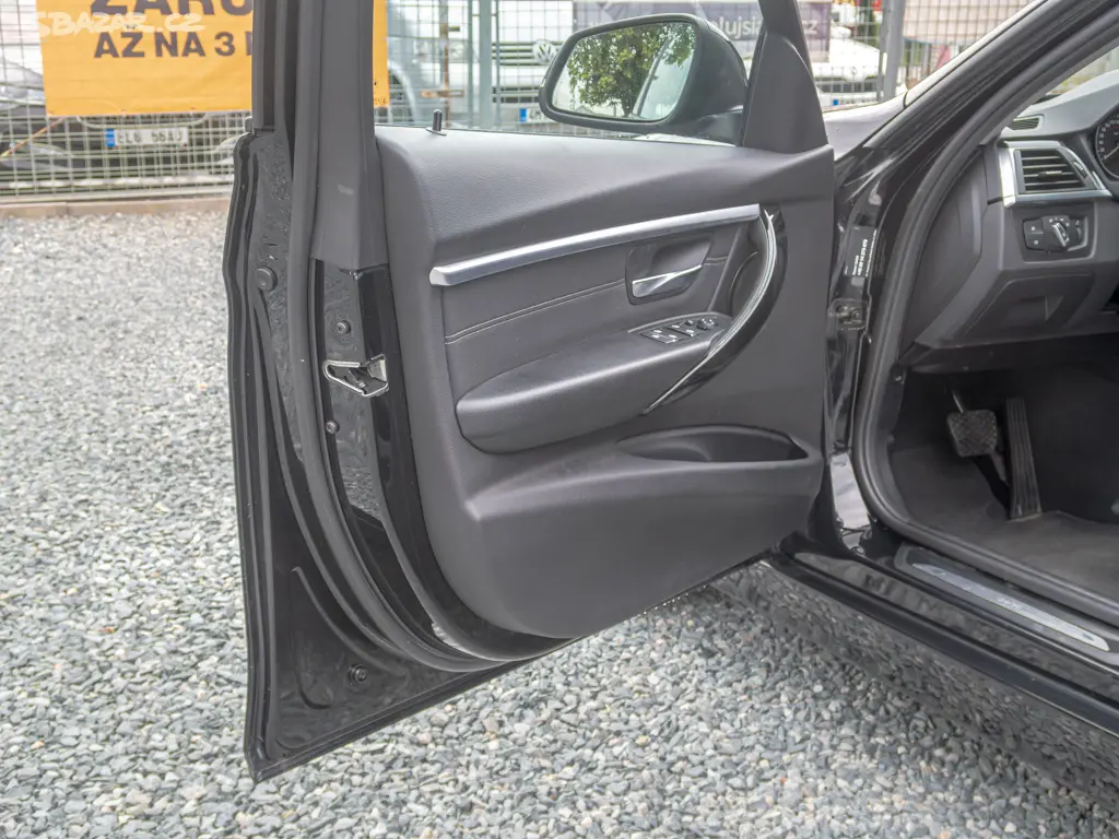 BMW 325D 165KW NAVI LED - fotka 3