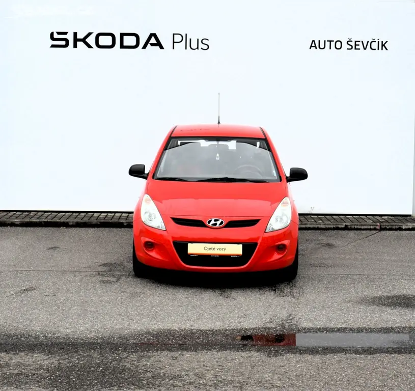 Hyundai i20, 1.2 57 KW Classic 1. generace - fotka 4