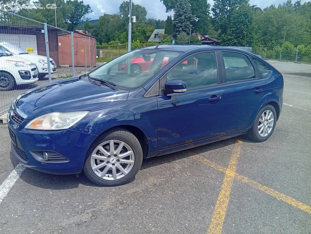 Ford Focus 1,6 benzín 74Kw - fotka 2
