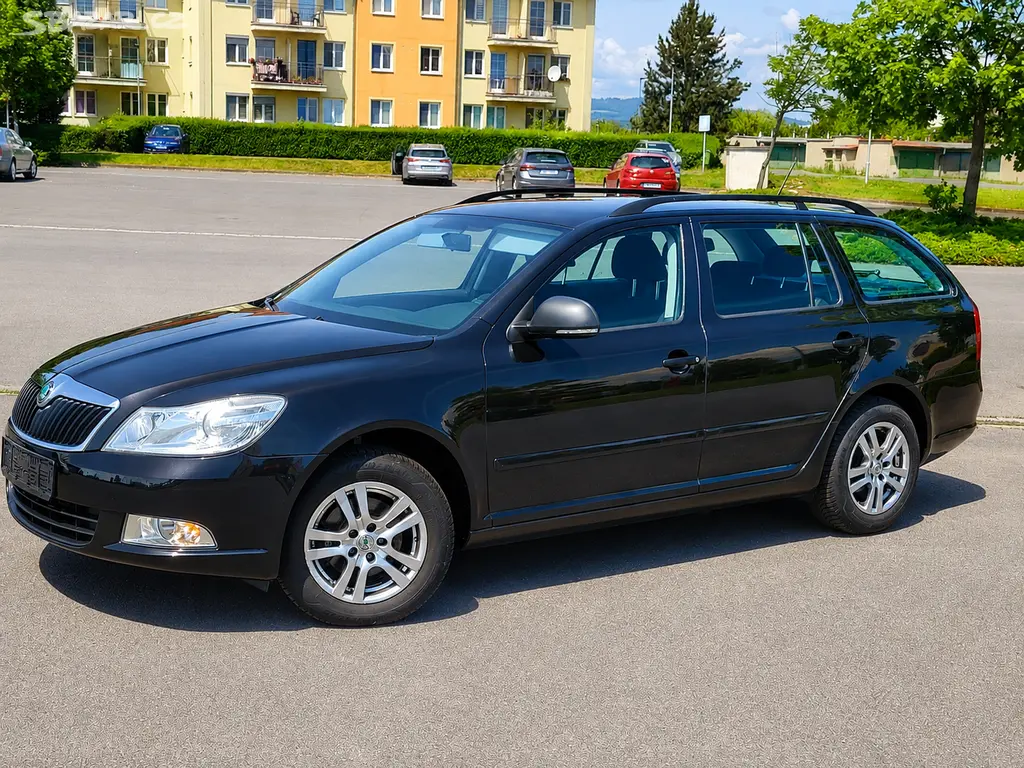 Škoda Octavia 1.2TSI servis. kniha nízký nájezd - fotka 2