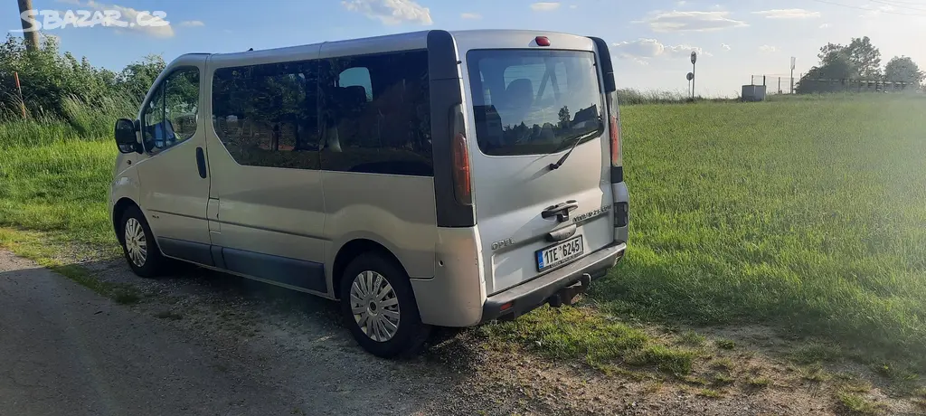 OPEL Vivaro Tour 2.5 CDTI, 8 míst., TK 1/28 - fotka 2