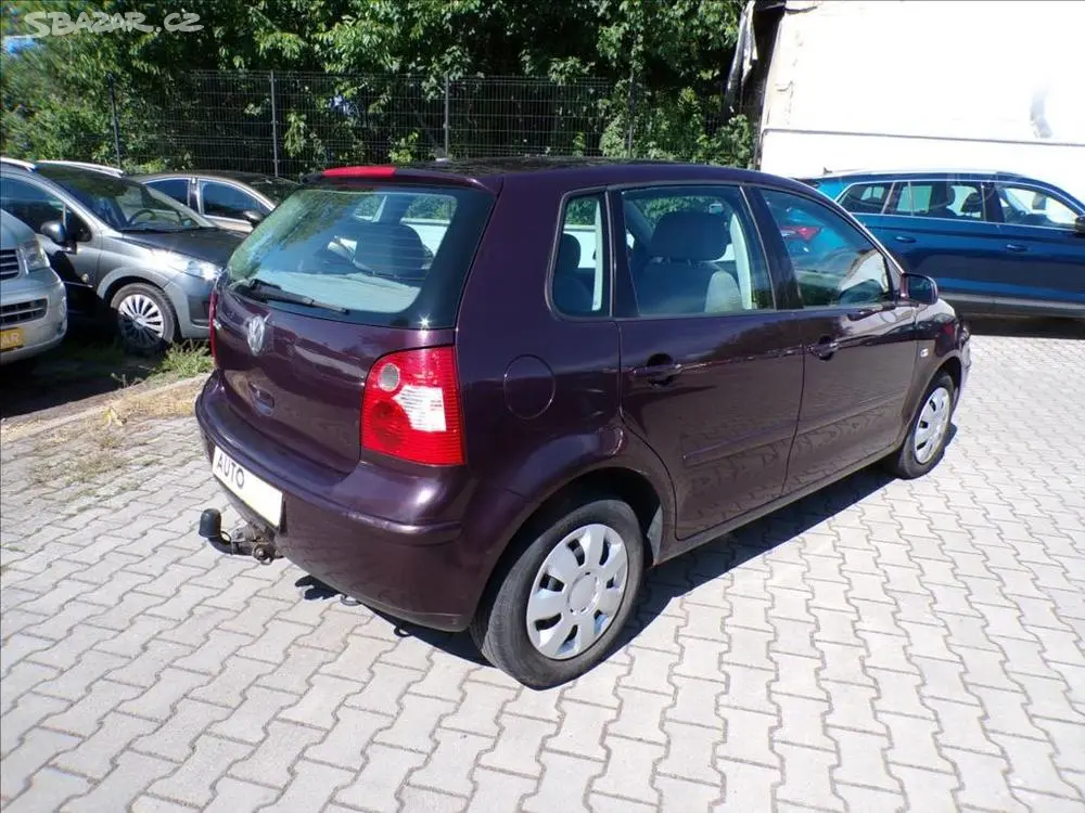Volkswagen Polo 1,2 i KLIMA,TAŽNÉ ZAŘÍZENÍ - fotka 4