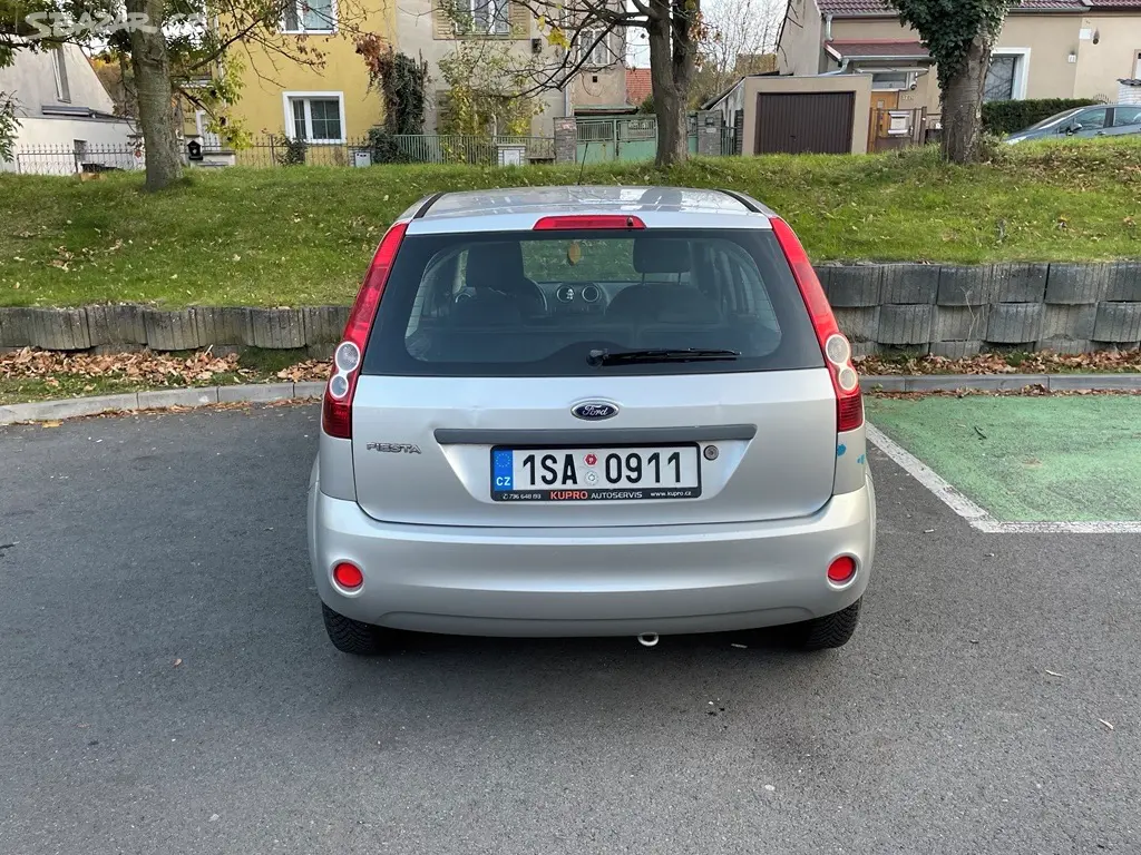 Ford Fiesta 1.3 51 kW - fotka 4