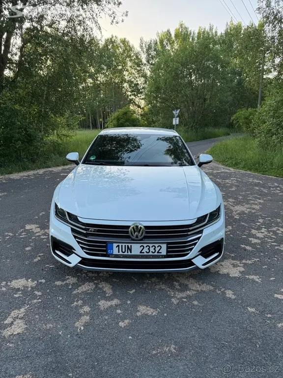 Volkswagen Arteon 2,0 TSI DSG 140 kW - fotka 2