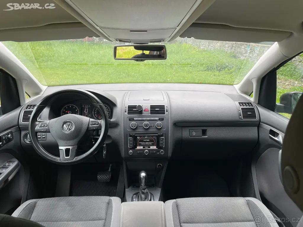Volkswagen Touran 1,4 7 místný, automat, 2014 - fotka 6