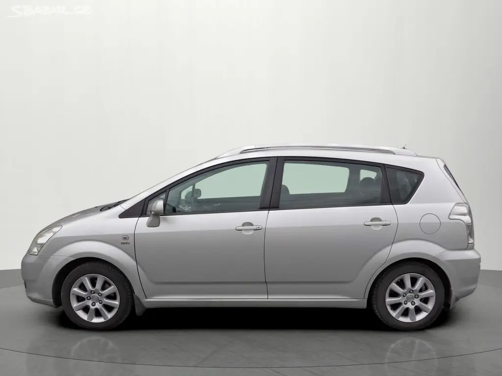 Toyota Corolla Verso, 1.8 VVT-i 95kW 7 míst ČR - fotka 2