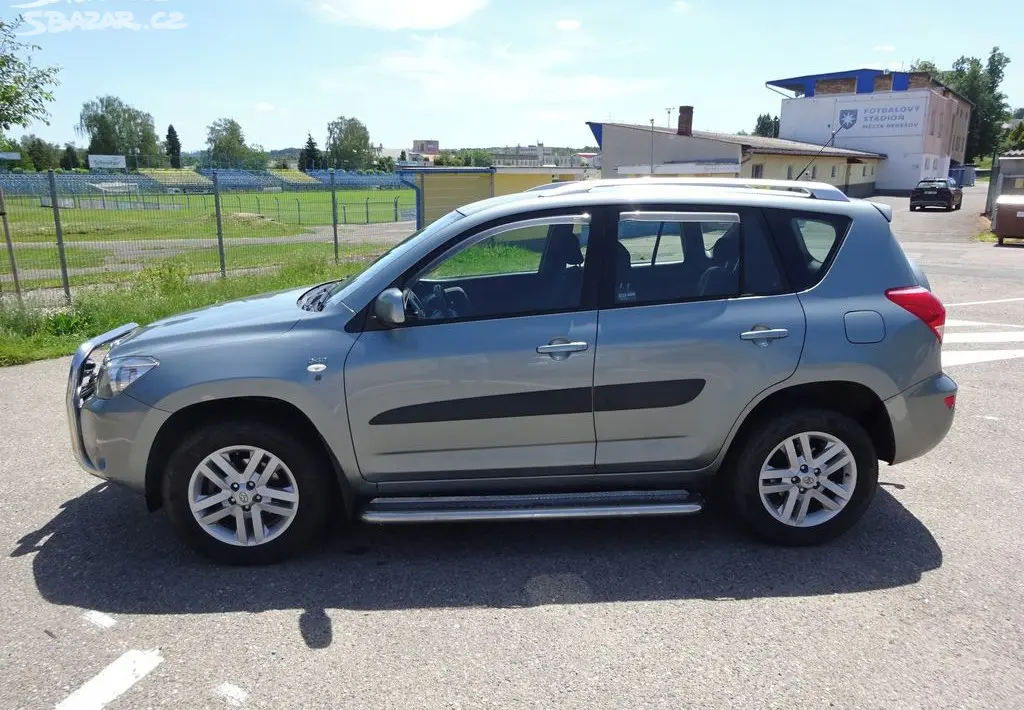 Toyota Rav4 2.2 D-D4 r.v.2006 4x4 (100 kw)stk:9/27 - fotka 2