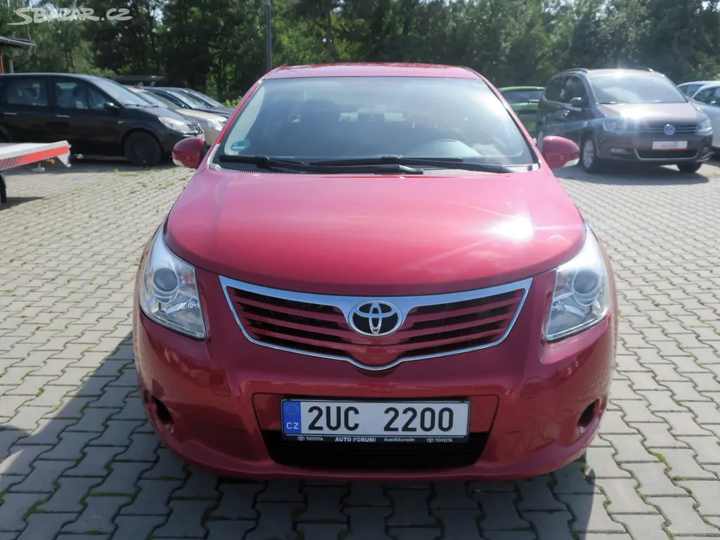 Toyota Avensis 1.6 i 16V 97 kW - fotka 2