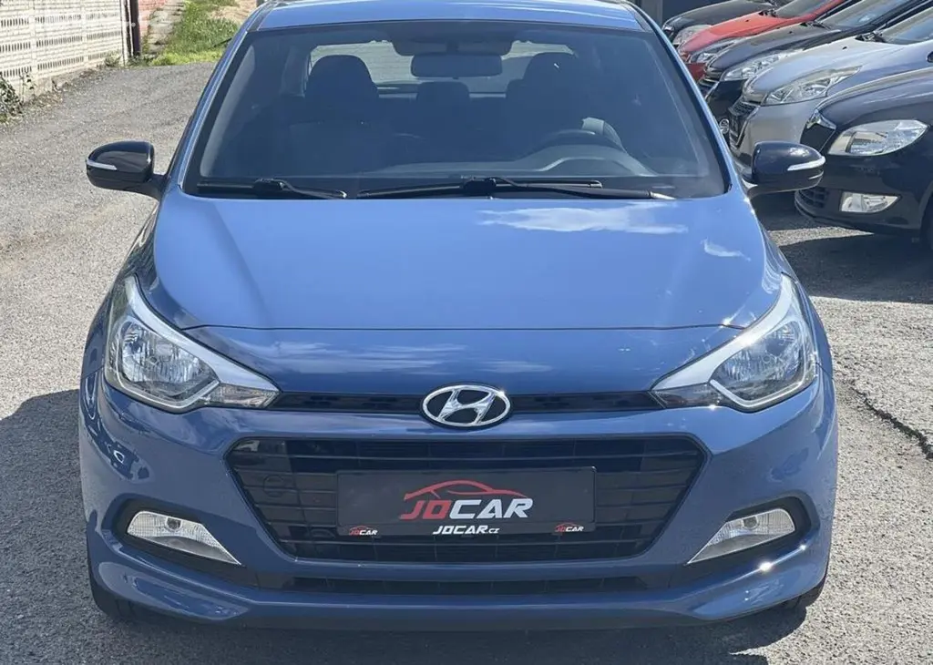 Hyundai i20 1.2i KLIMATIZACE ALU PŮVOD ČR manuální - fotka 2