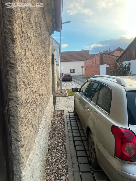 Osobní vozidlo: Toyota Avensis T25 2.0/93kw/D4D - fotka 6