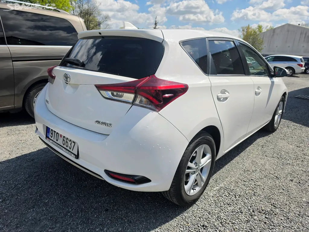Toyota Auris1.6 VVTi - fotka 4