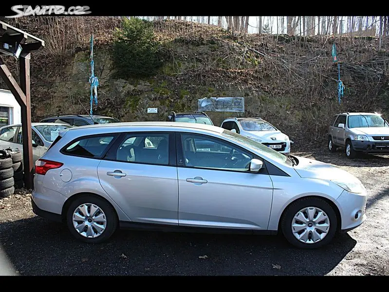Ford Focus Kombi - fotka 2