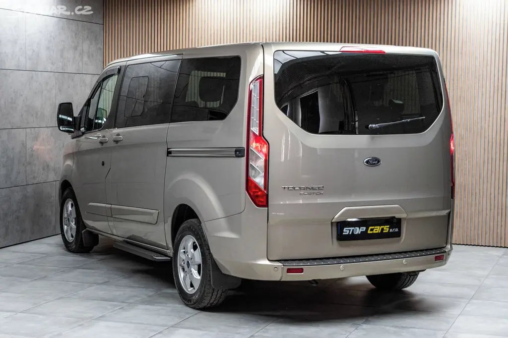 Ford Tourneo Custom, 2.0TDCi*8MÍST*VÝHŘEV* - fotka 4