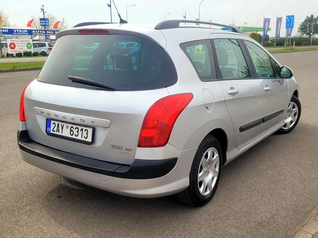 Peugeot 308 SW 1.6 HDi 80 kW | Servisní knížka | - fotka 4