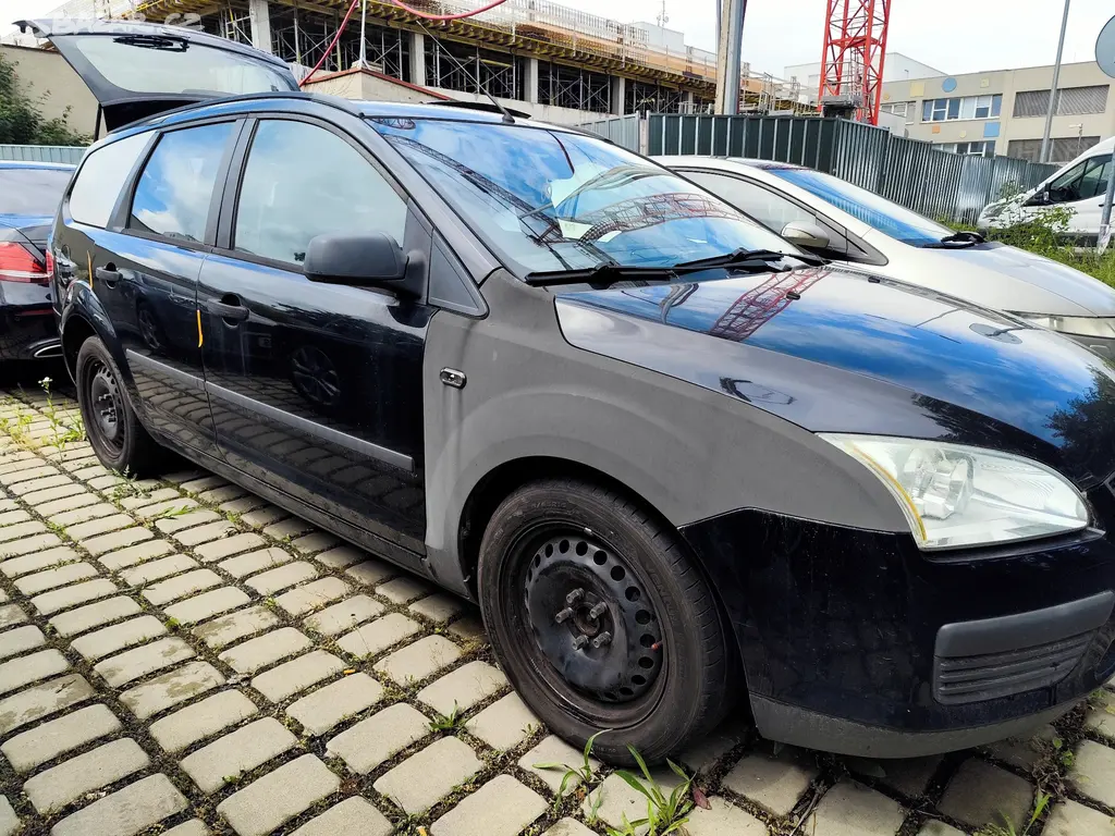 Ford Focus Turnier benzin mk2 plně pojízdný bezvad