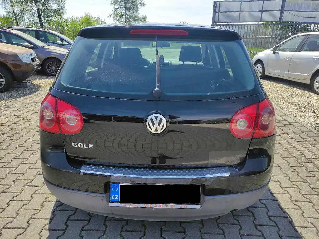 VOLKSWAGEN GOLF V 1.4i 16V 55KW ALU,KLIMA,8xAIRBAG - fotka 5