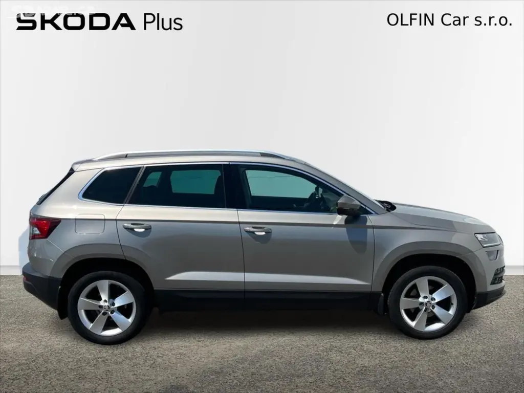 Škoda Karoq, 1,6 TDi 85kW 7DSG STYLE - fotka 3