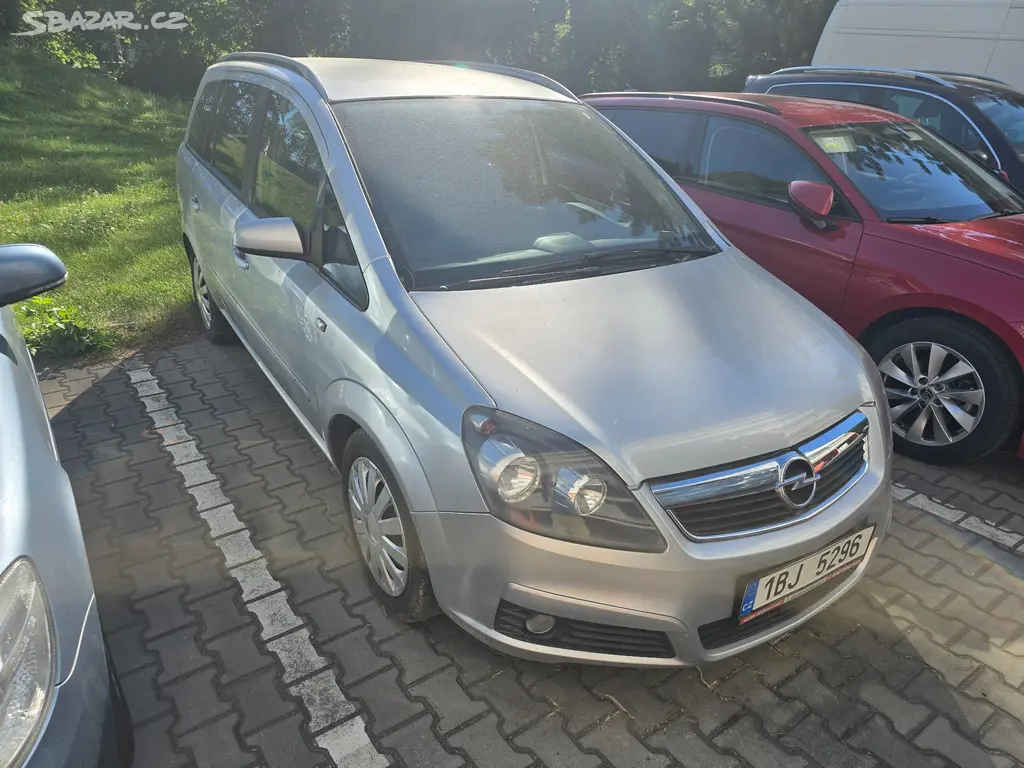 Opel Zafira B 1.6 16V (77 kW) | 7 míst