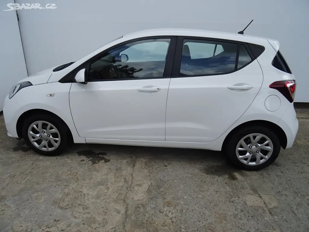 Hyundai i10 1.0i,NovéČR,S.kniha - fotka 4