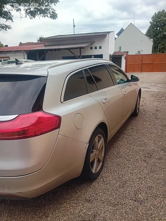 Opel insignia 2.cdti - fotka 3