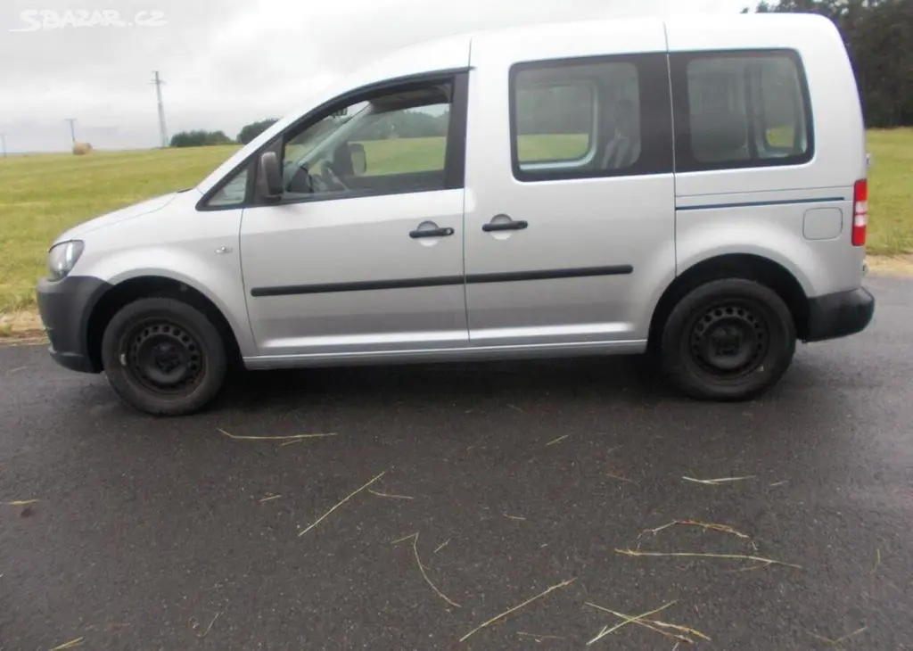 Volkswagen Caddy 2,0 CNG cng + benzín manuální - fotka 2