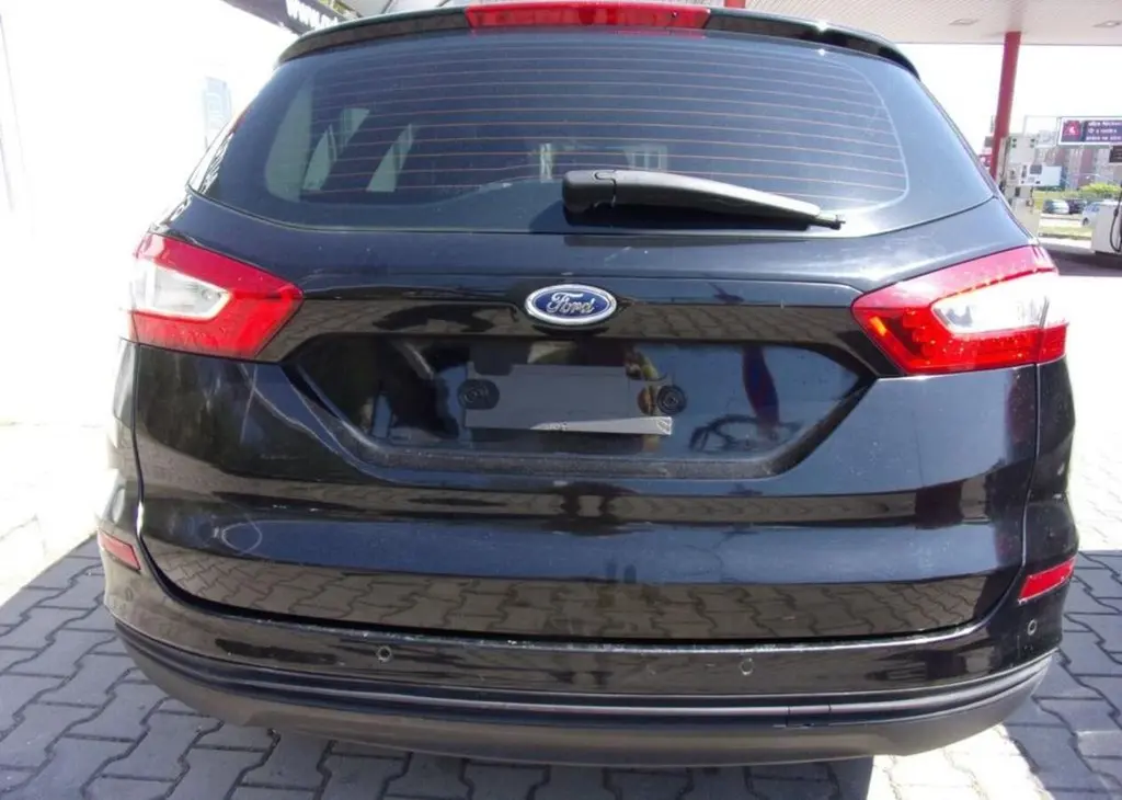 Ford Mondeo 2,OTDCi ST line 110kW nafta - fotka 6