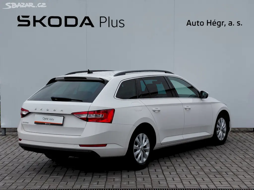 Škoda Superb, 2.0 TDI 110kW Ambition Combi - fotka 2