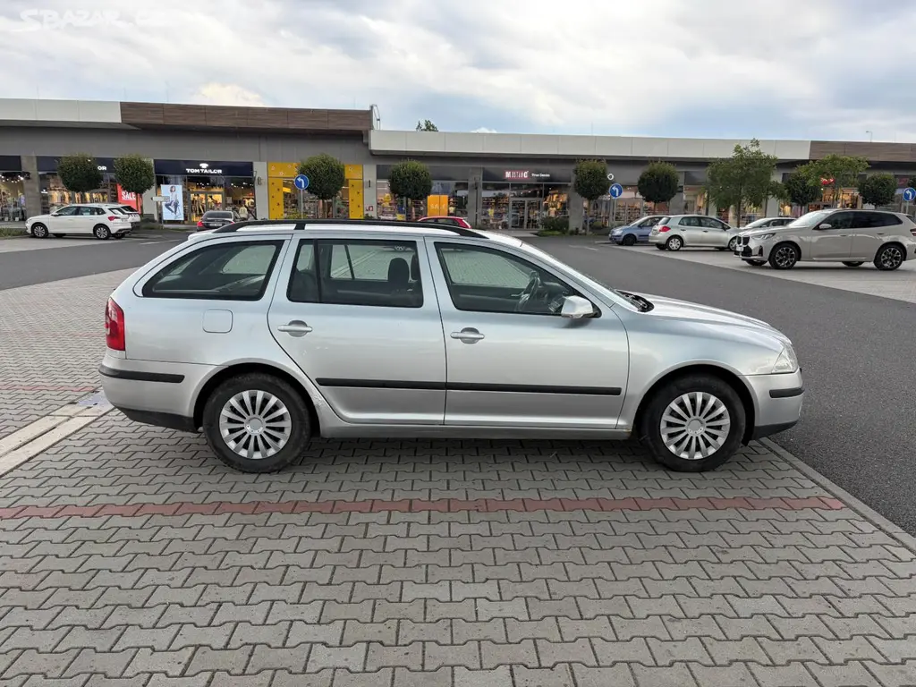 Škoda Octavia II 1.9 TDi 77kw ČR TZ digi klima - fotka 2